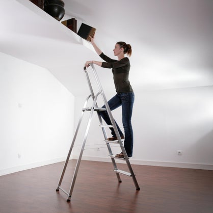 Alternative view of Escabeau aluminium 5 marches – Léger, robuste et pliable